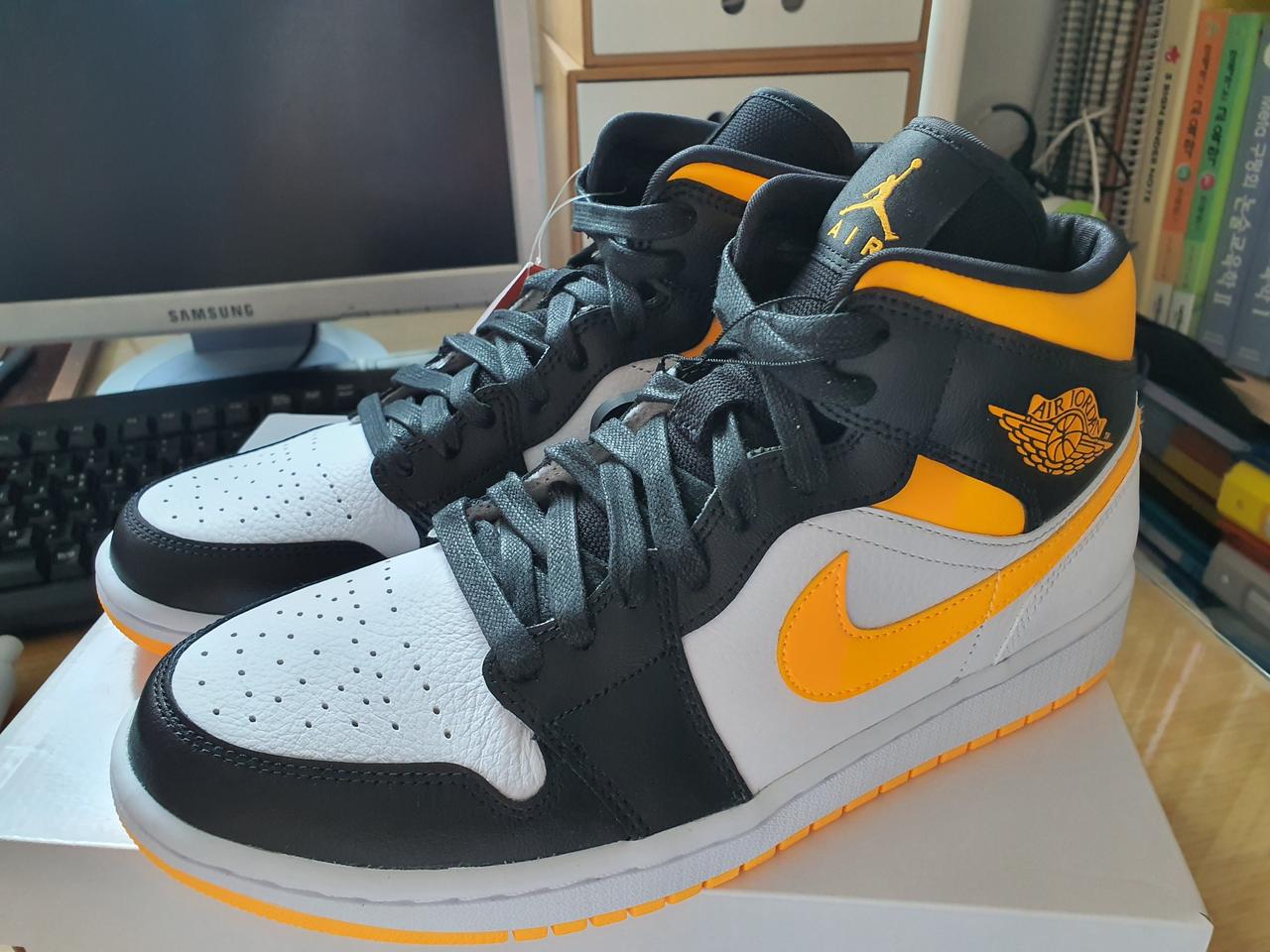 조던1미드SE레이저오렌지W280(275)