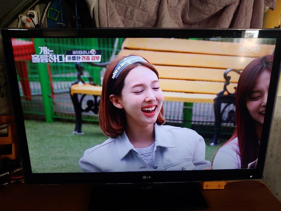LG 47인치 스마트 TV 25만원 판매합니다. 50대 보유 모텔 펜션 노래방 업소 환영