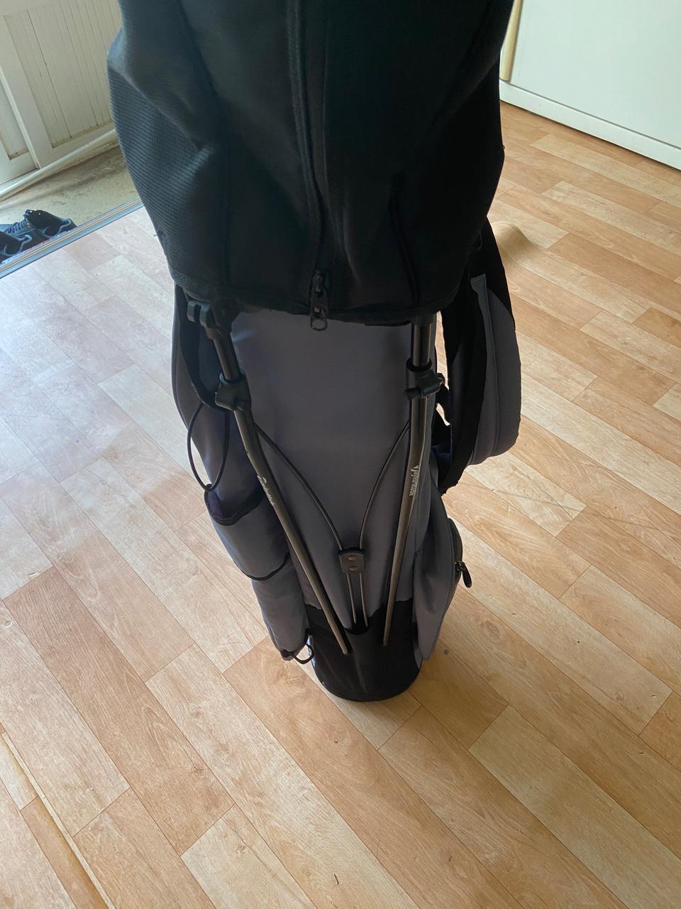 테일러메이드 하프백 스탠드백