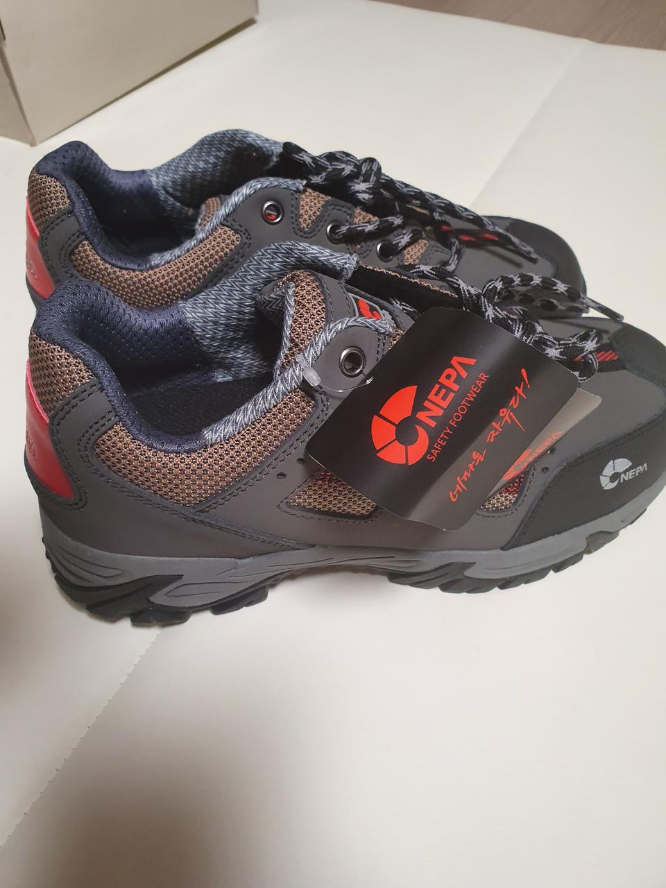 네파 안전화 미착용 새상품 저렴하게 판매!!!