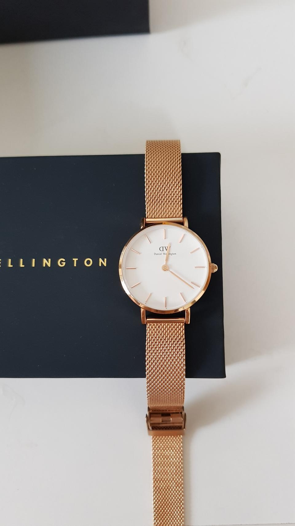 다니엘웰링턴 로즈골드 메탈시계
