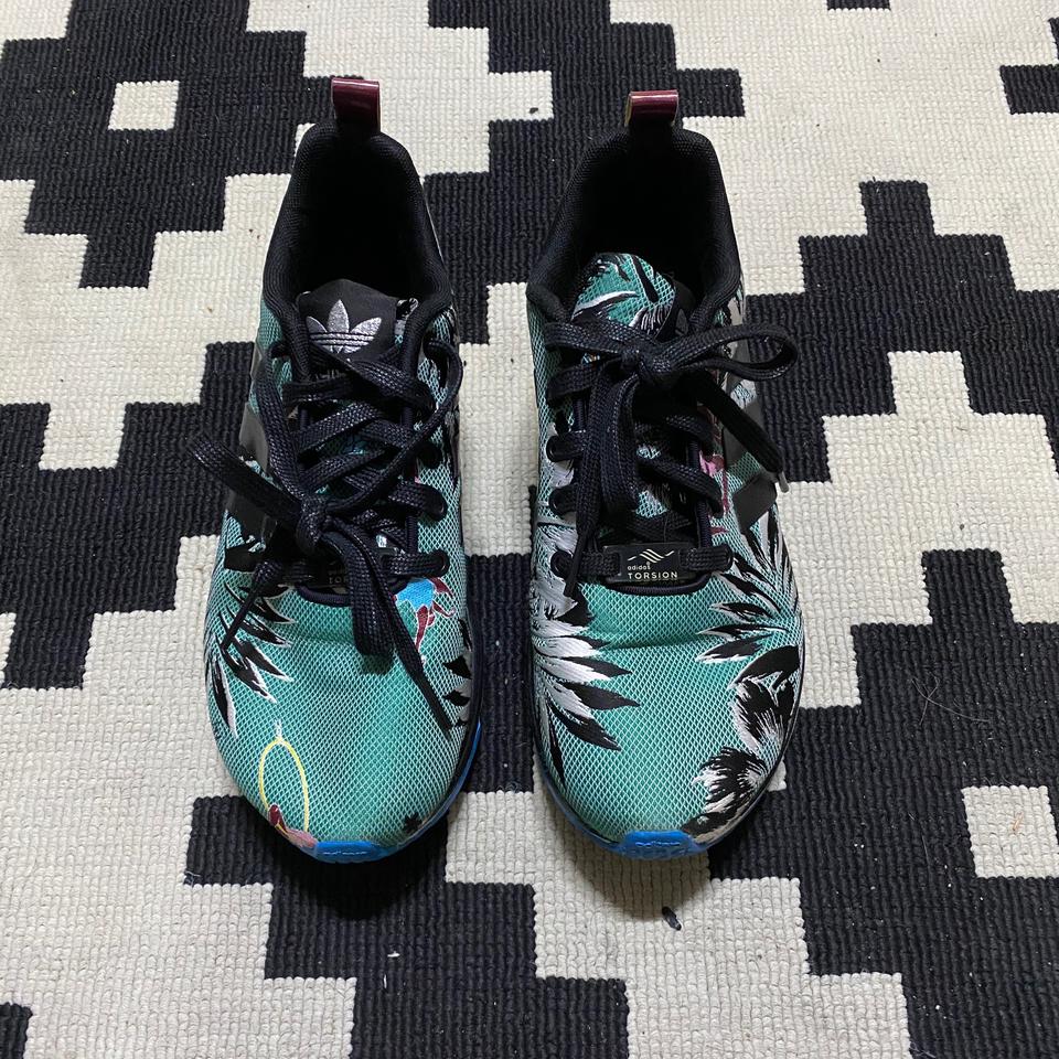 아디다스 런닝화 235