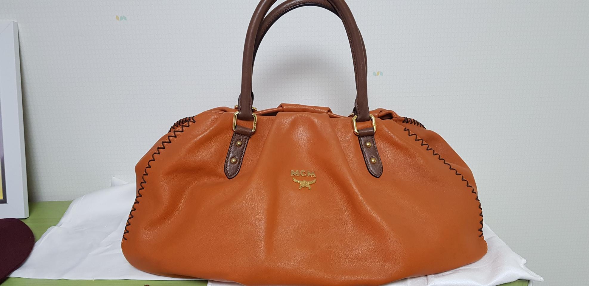 흔하지않고 예쁜MCM정품가방