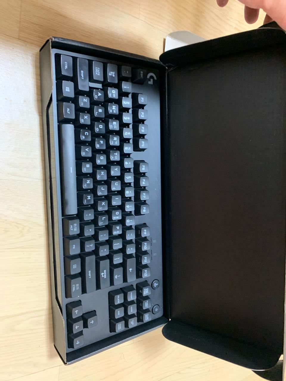 로지텍Gpro키보드 s급 판매합니다