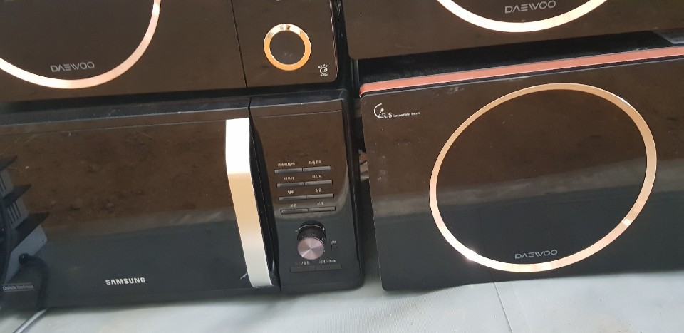 삼성 전자레인지 거의 새것  판매해요.