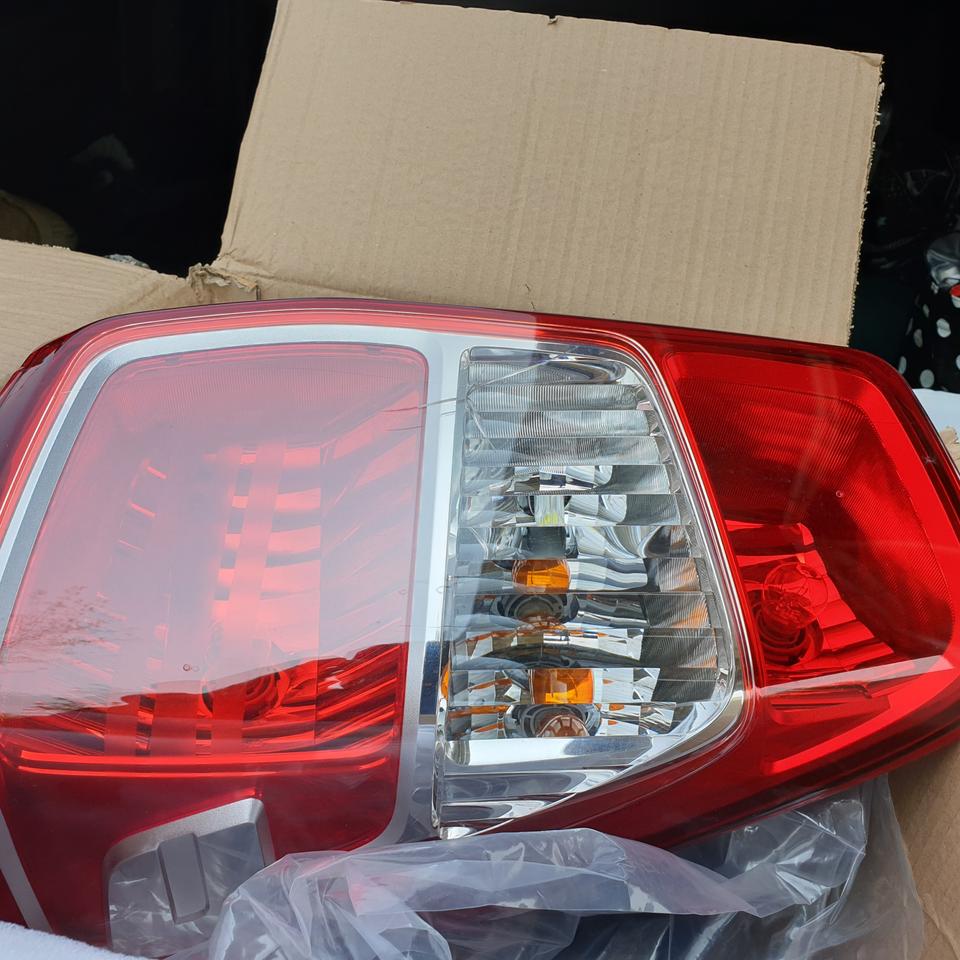 렉스턴스포츠 테일램프