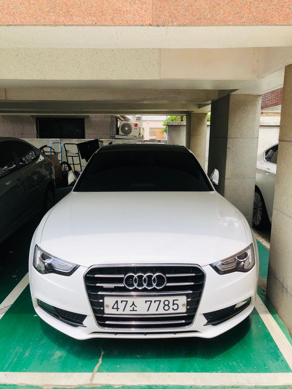 아우디 A5 2.0 TDI 콰트로 스포트백(8TA) 다이나믹
