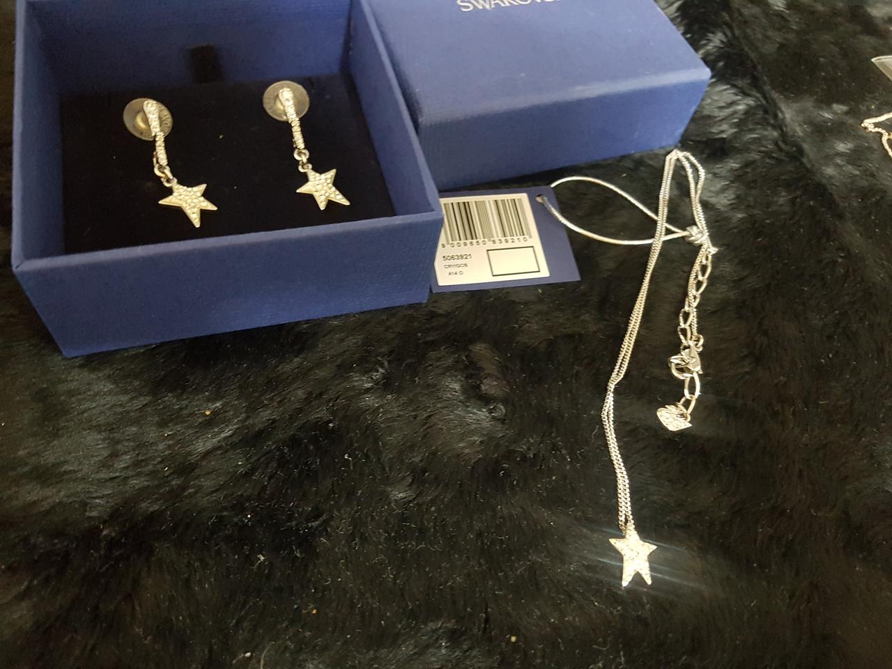 정품스와로브스키목걸이셋트