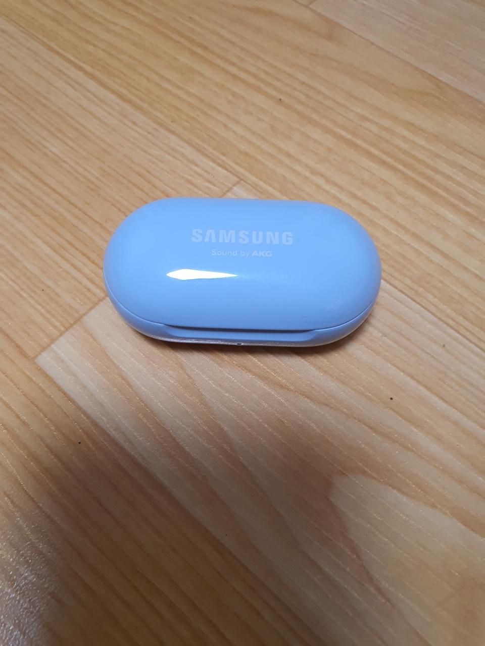 갤럭시버즈 플러스 (블루) 충전케이스 판매합니다