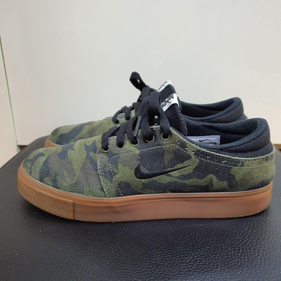 정품 나이키 카고올리브250사이즈