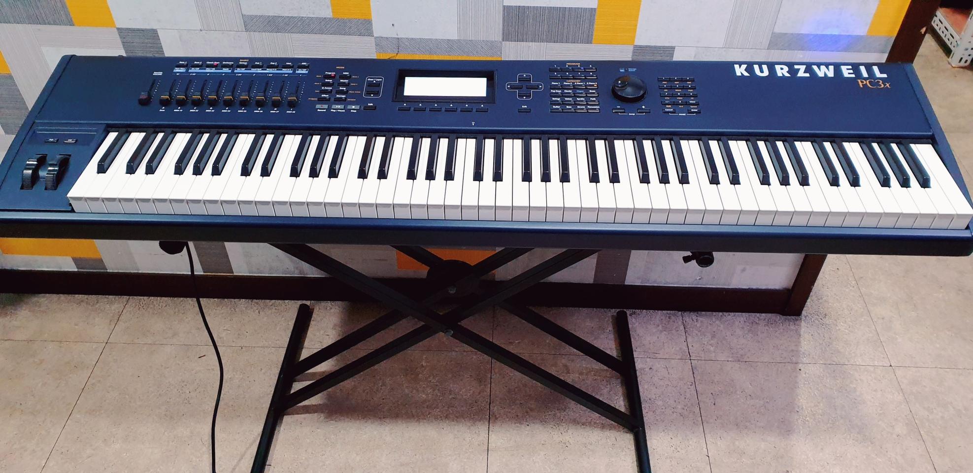 신디사이저 커즈와일 Kurzweil PC3X 88건반