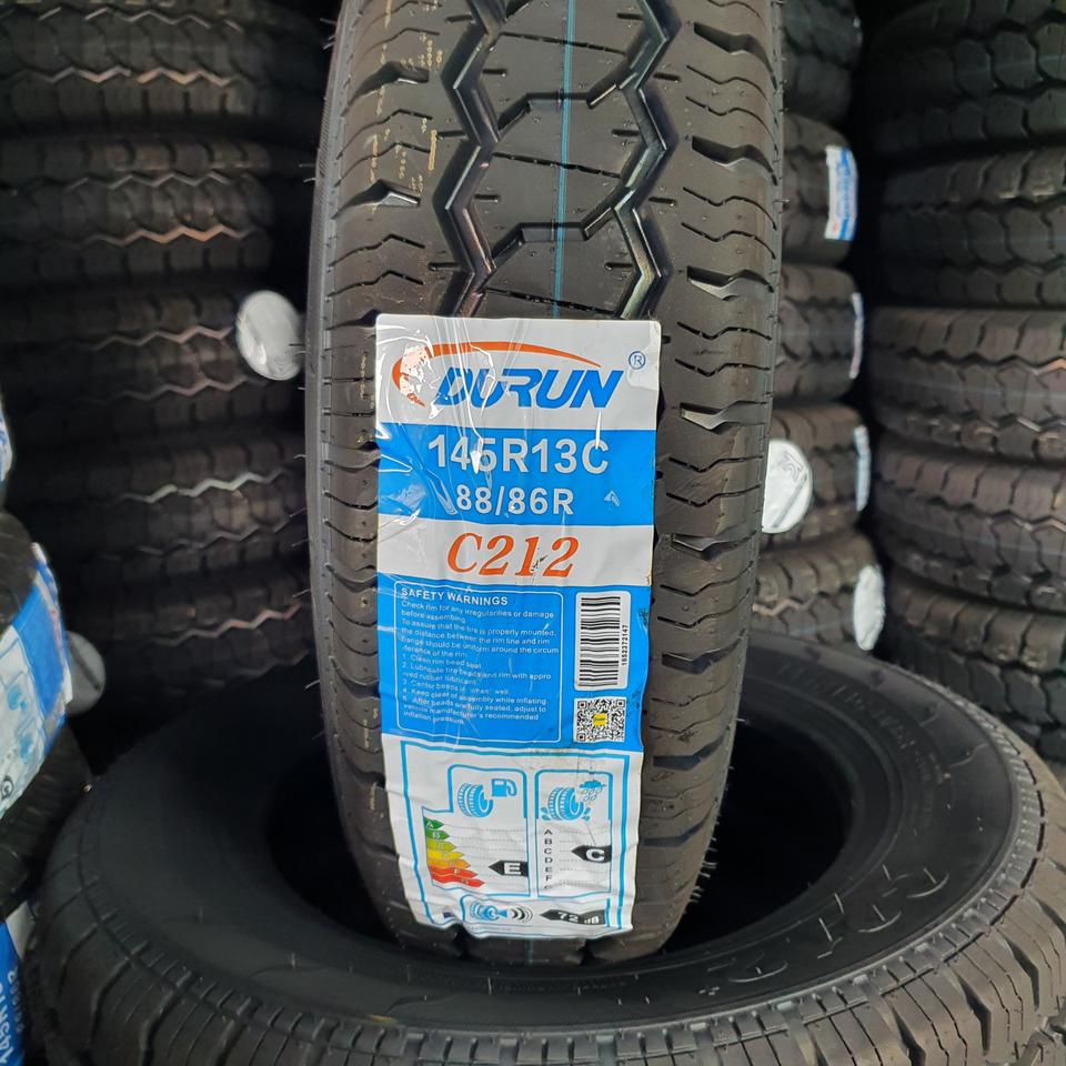 화물차뒤바퀴  타이어 수입신품