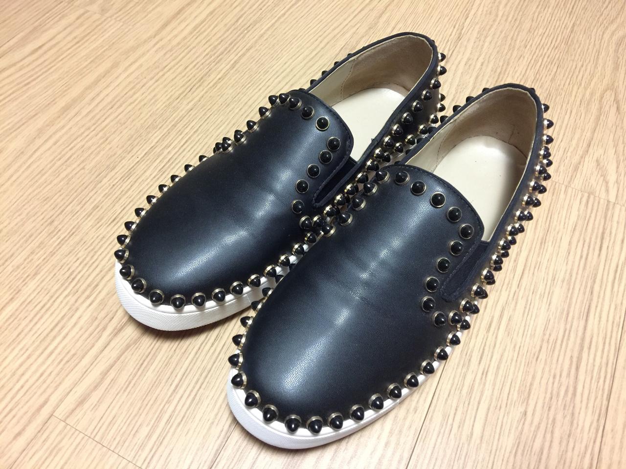 루부탱 스터드 슬립온