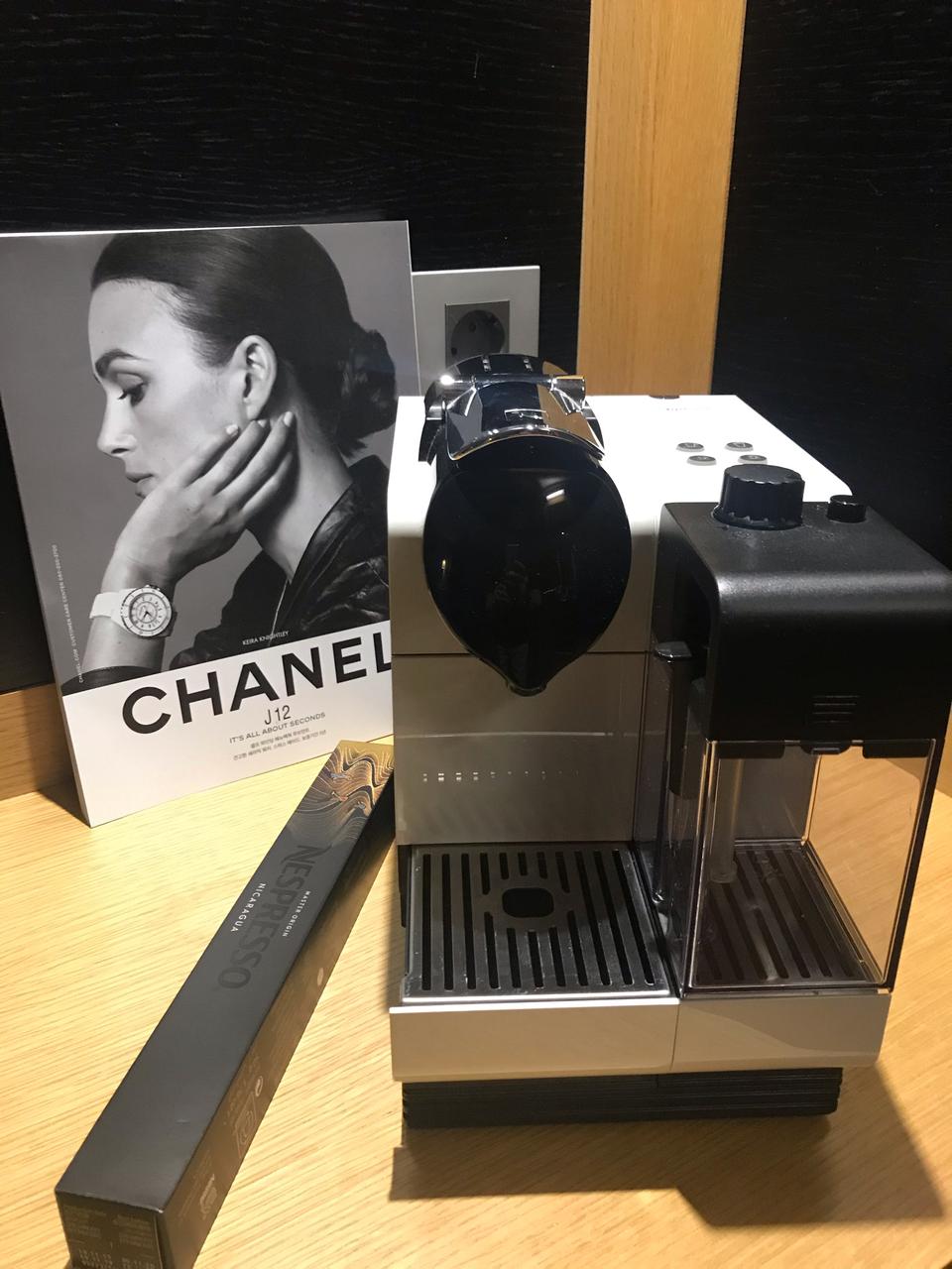 네스프레소 라티시마 +캡슐1박스