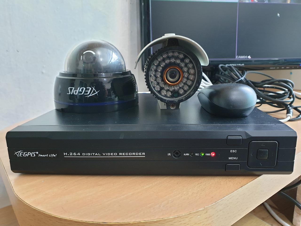 이지피스 cctv 세트 적외선카메라 돔카메라 녹화기 일체 팝니다.