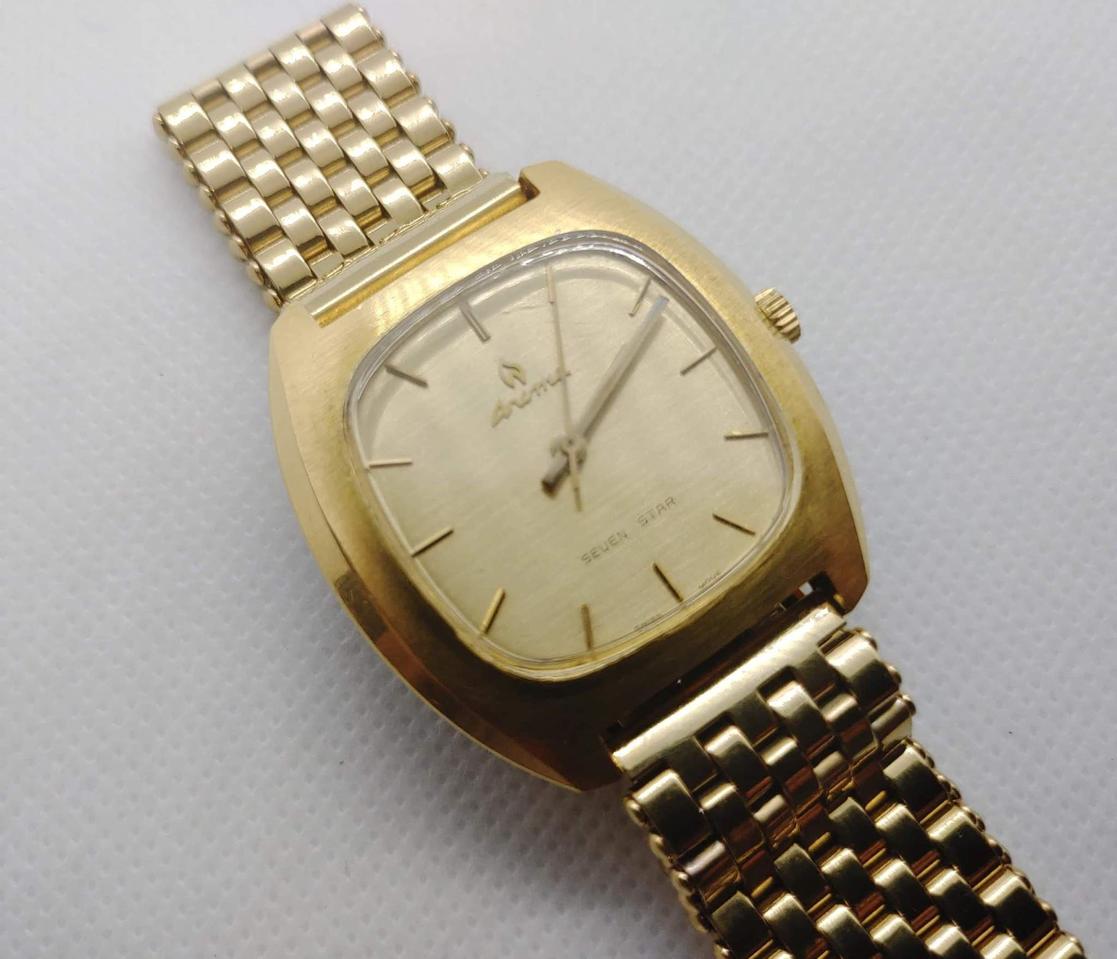 (오버홀) 엔틱 스위스 금장 아로마 수동시계 팝니다. 프란시