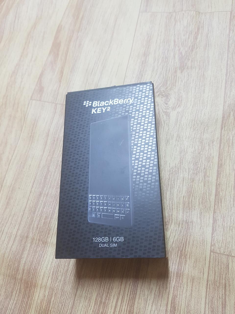 초SS급 블랙베리 키2(key2)