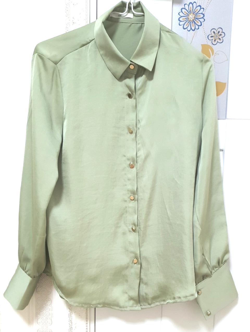 (새옷 새상품♡)광택 그린 블라우스