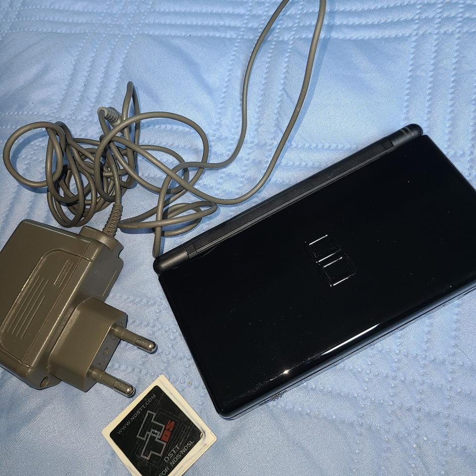 닌텐도ds lite  판매합니다 티티칩포함