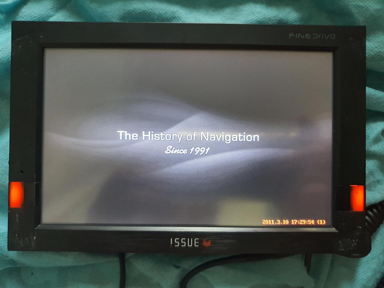 파인드라이브 3D 네비게이션 팝니다.