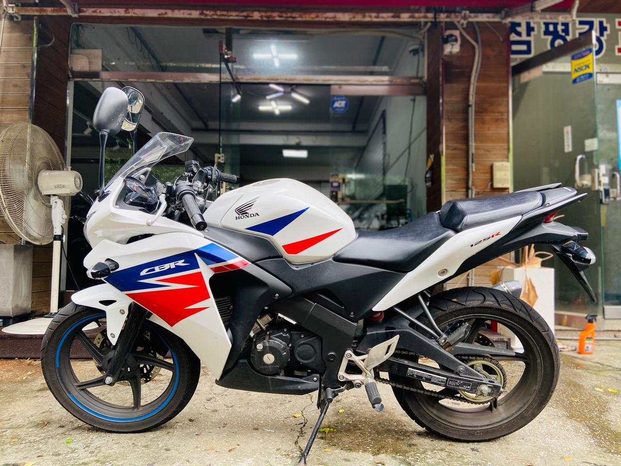 ★HONDA CBR125 건담 16년식★
