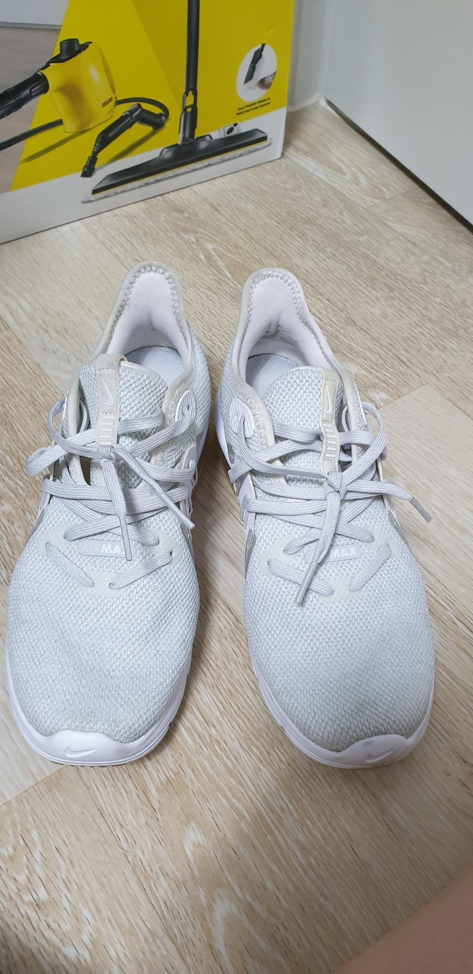 나이키 에어맥스 시퀀트 3