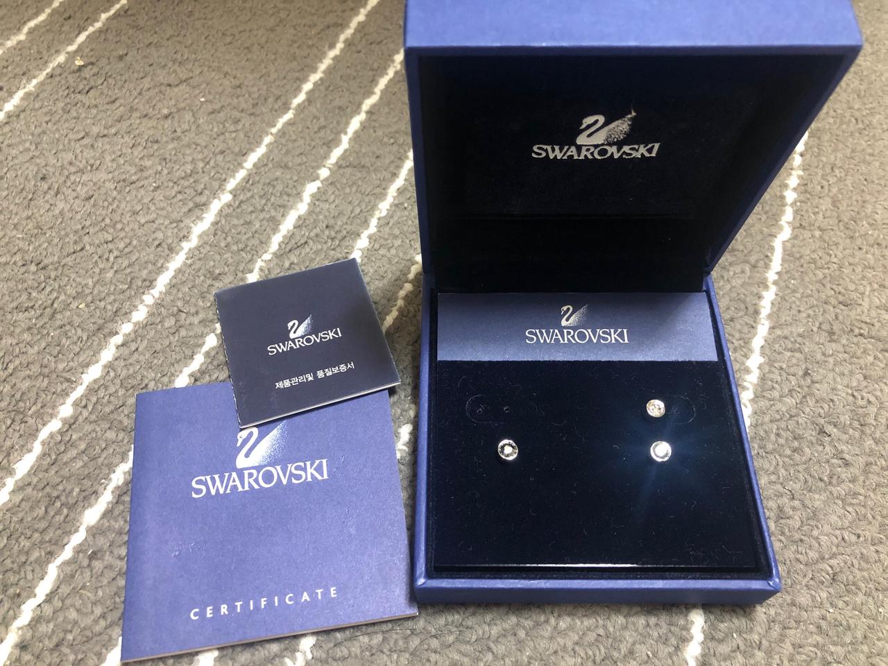 스와르보스키 큐빅 귀걸이