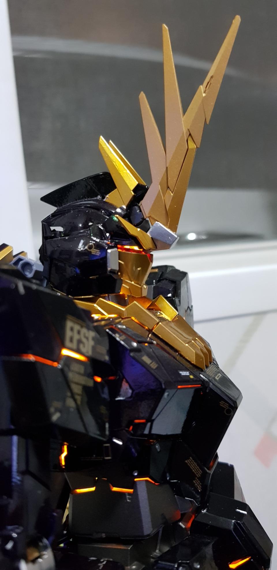 PG유니콘건담2호벤시 LED암드아머 풀도색작 팝니다(급처)