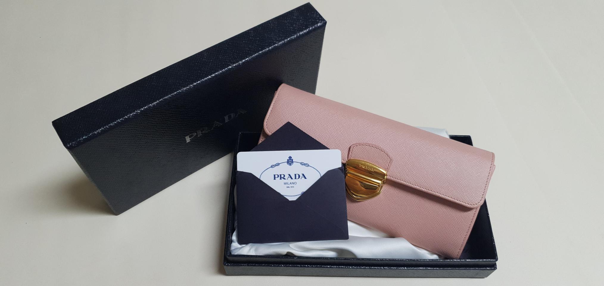 프라다 지갑 (정품)