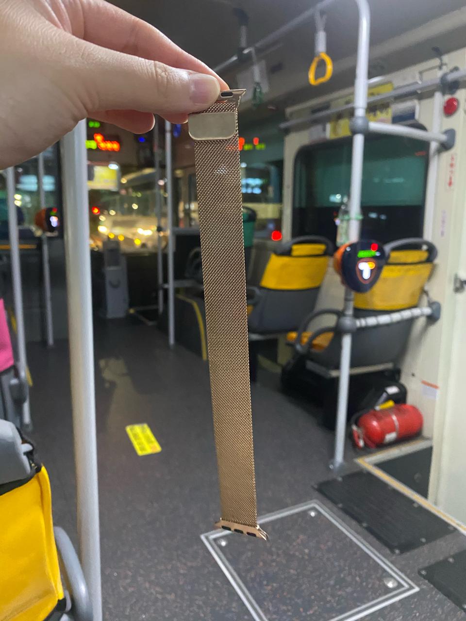 애플워치5 4mm 메탈스트랩 팔아요 밀레니즈루프