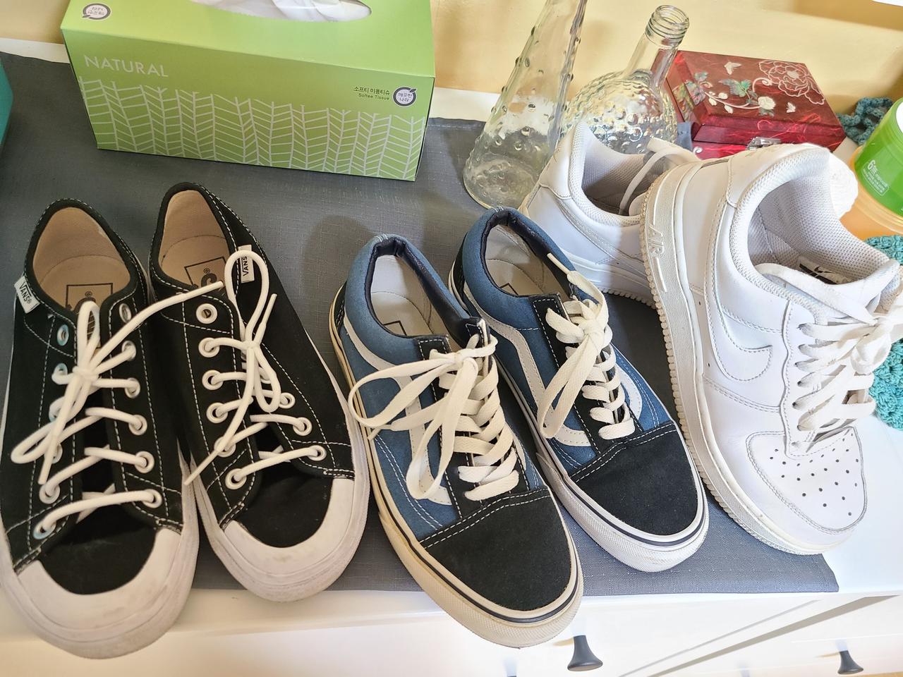 .반스 .나이키 235