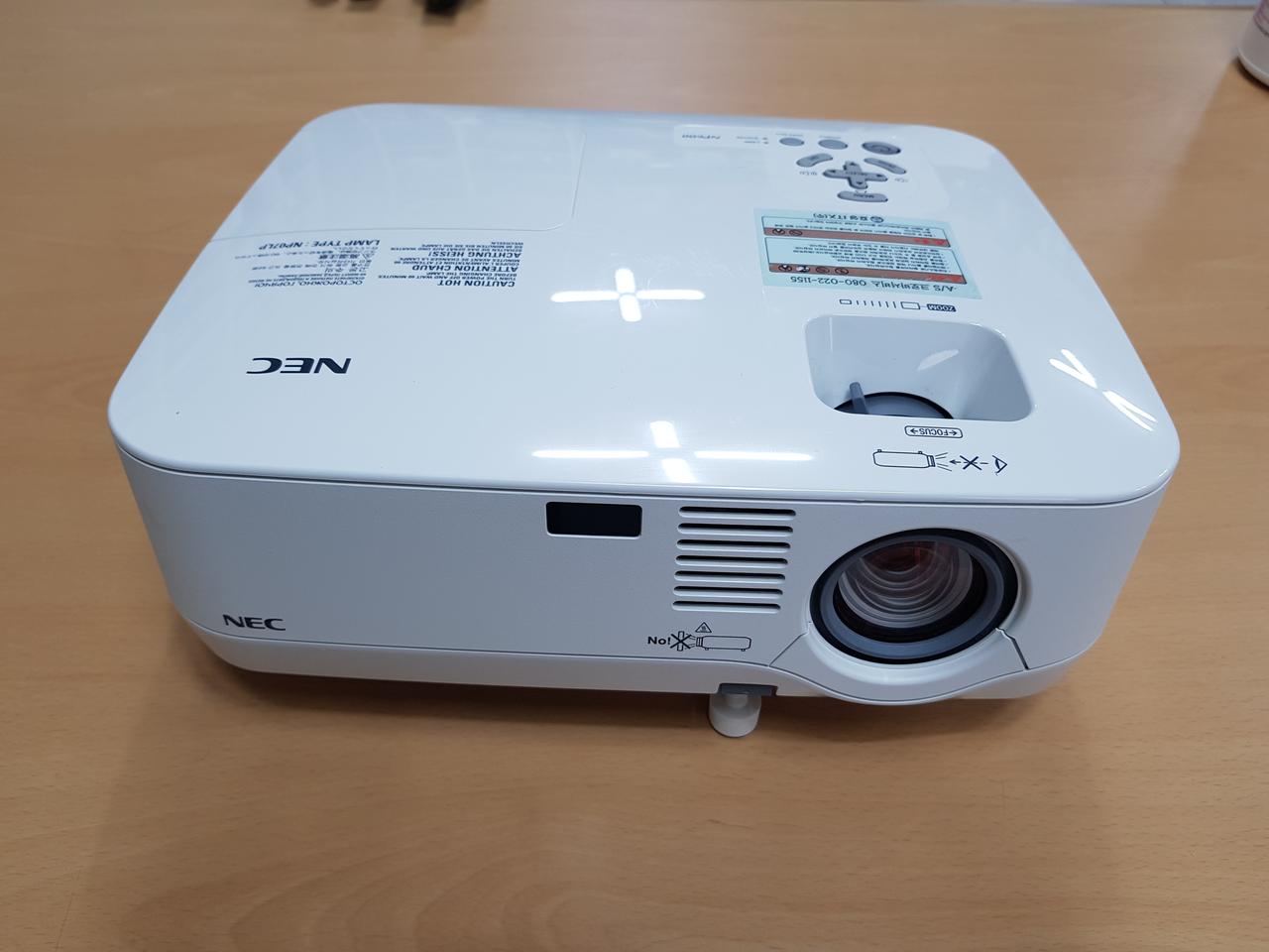 NEC 초소형 빔프로젝터 동영상감상용