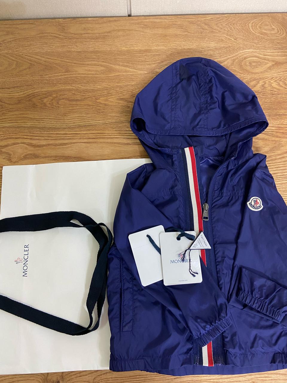 몽클레어키즈 바람막이 3,4세