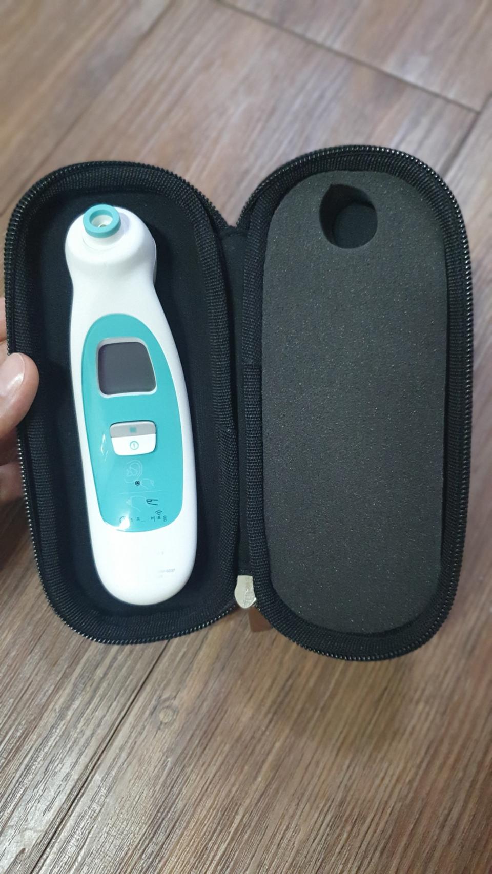 브라운 귀밑 체온계(케이스포함)
