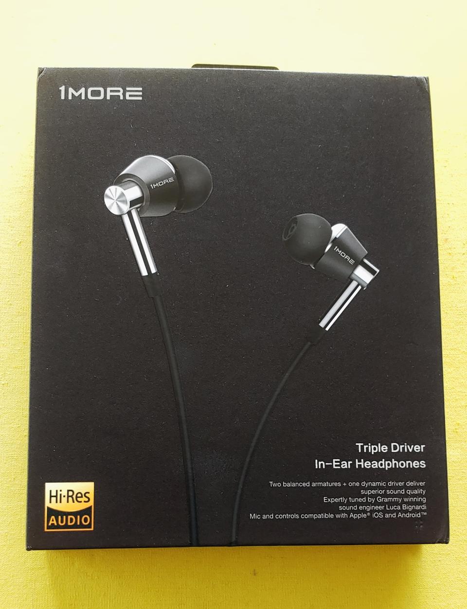 [거래완료] 원모어 트리플 드라이버 인이어 이어폰 E1001