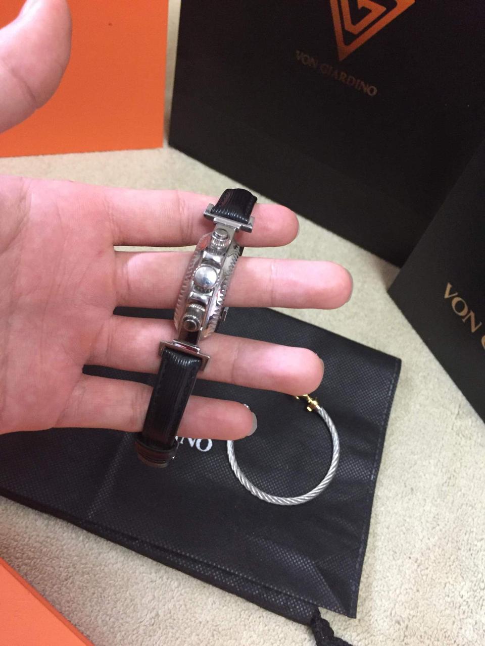 드바스크 유광 실버 28만원