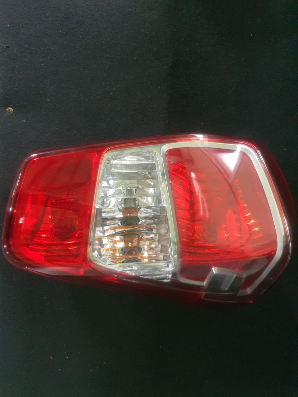 렉스턴스포츠 조수석 후미등 데루등 테일램프 판매합니다