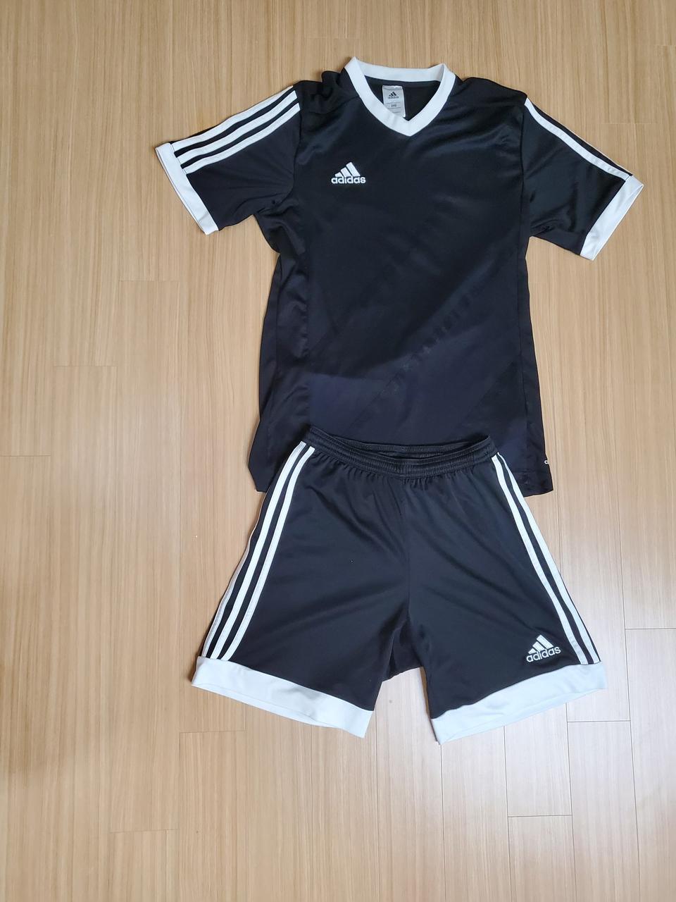 아디다스 여름 트레이닝복