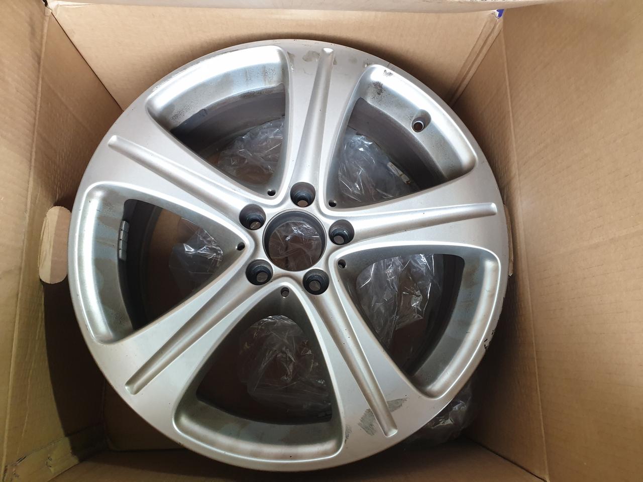 벤츠e클레스 18인치 휠팔아요