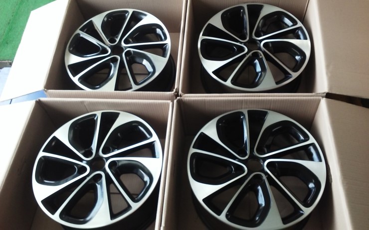 SM3 17인치 네오 순정휠 판매 합니다 