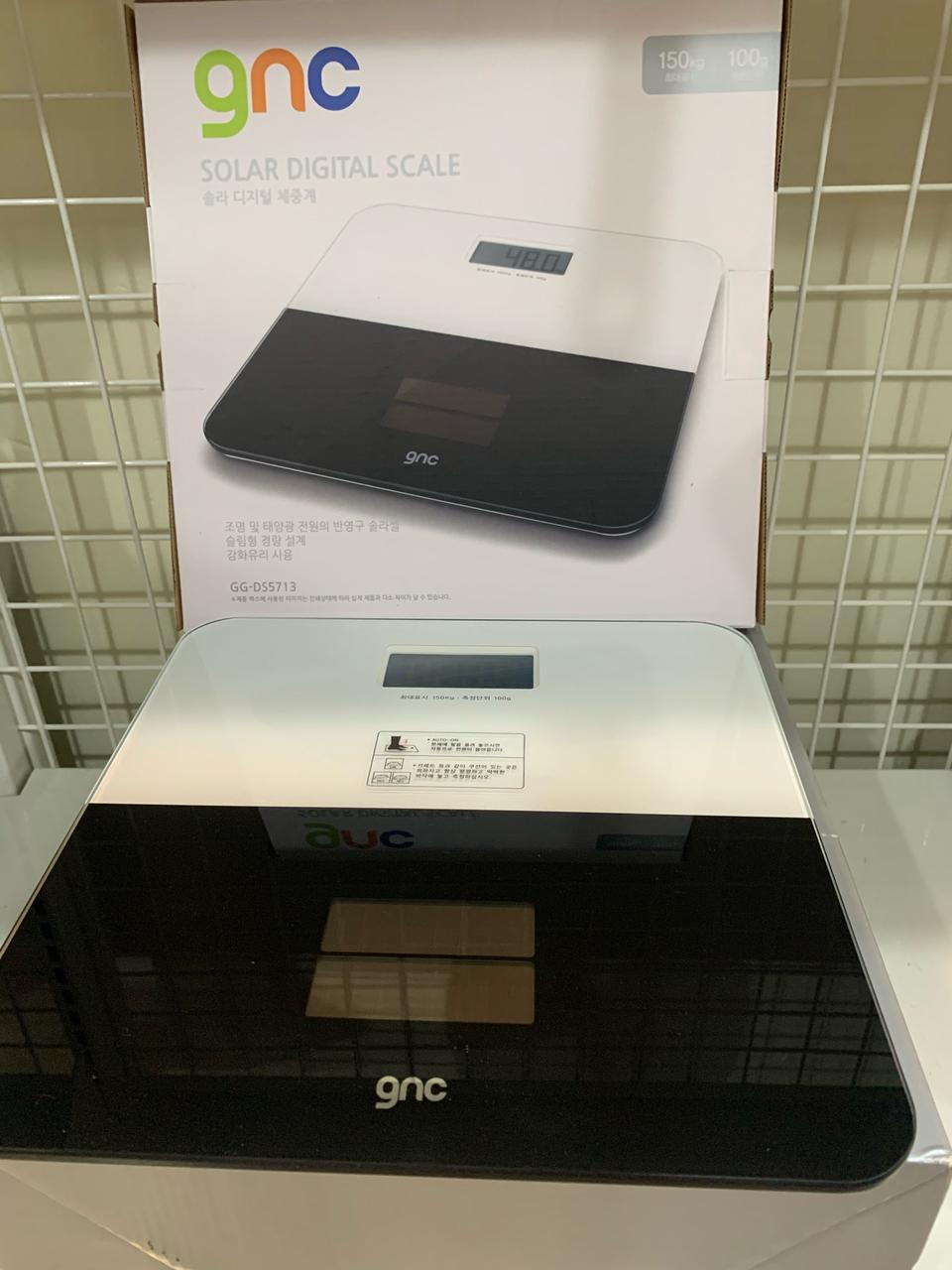 건전지가 필요없는 솔라 디지털 체중계 팝니다.새제품 무료배송