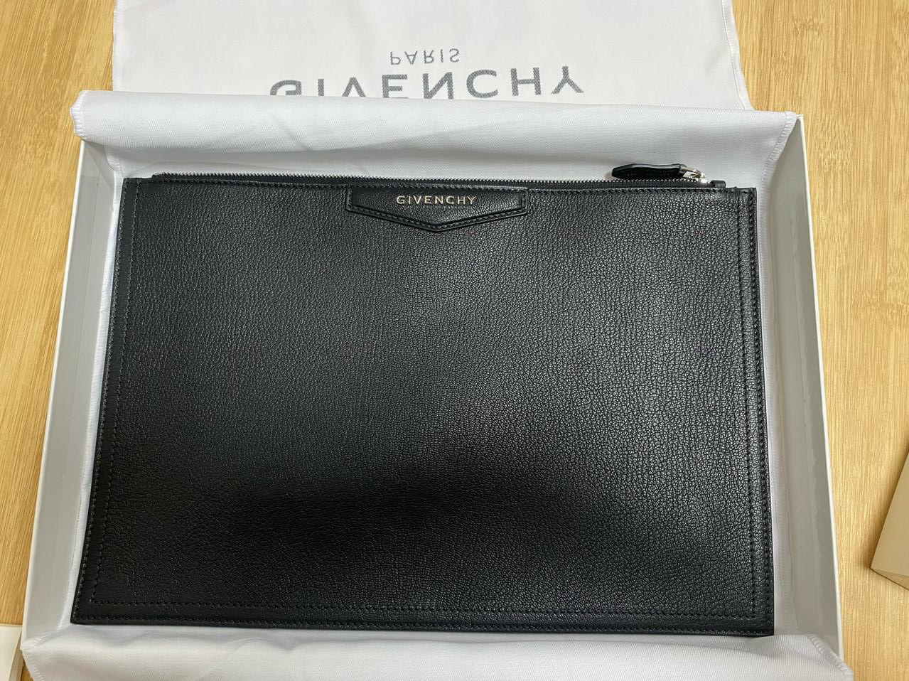 지방시 안티고나 라지 정품판매합니다