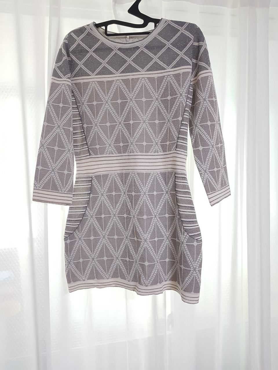 [새상품] 잇미샤 미니 원피스 텍있음