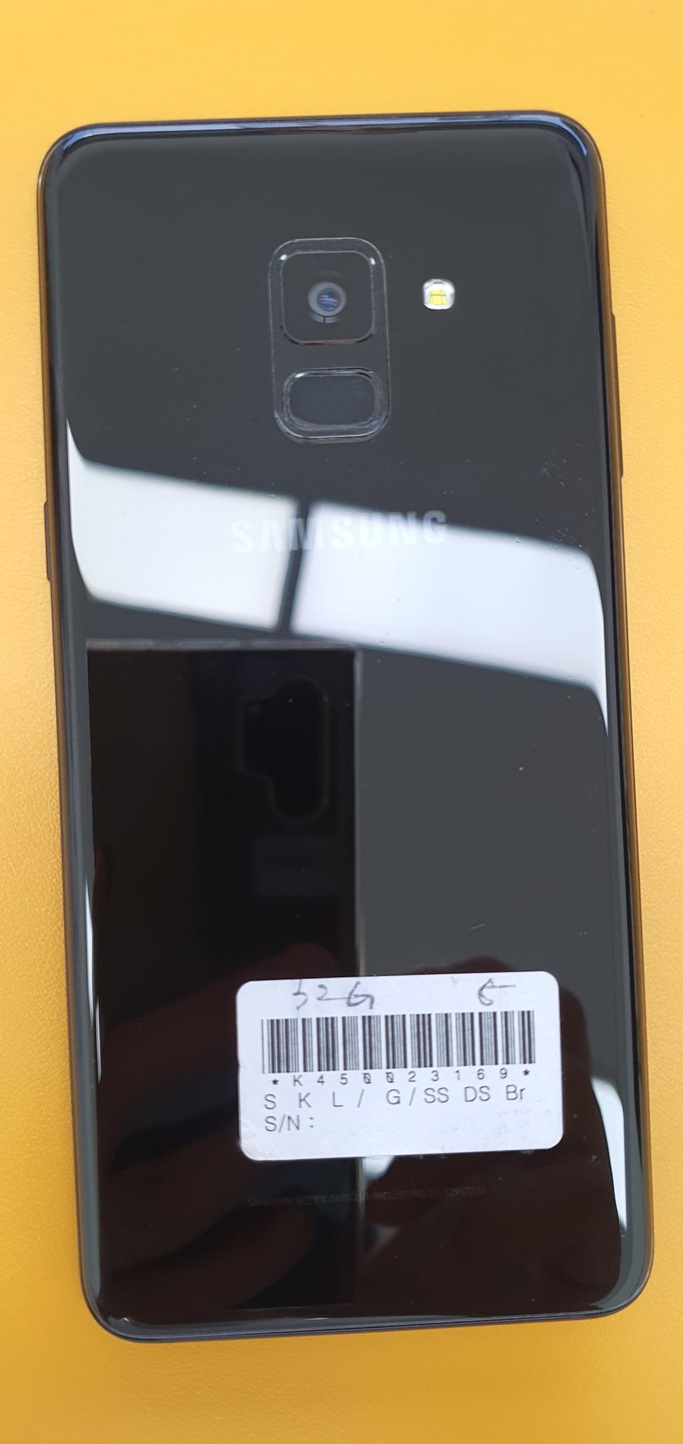 갤럭시A8 블랙 32G 판매합니다