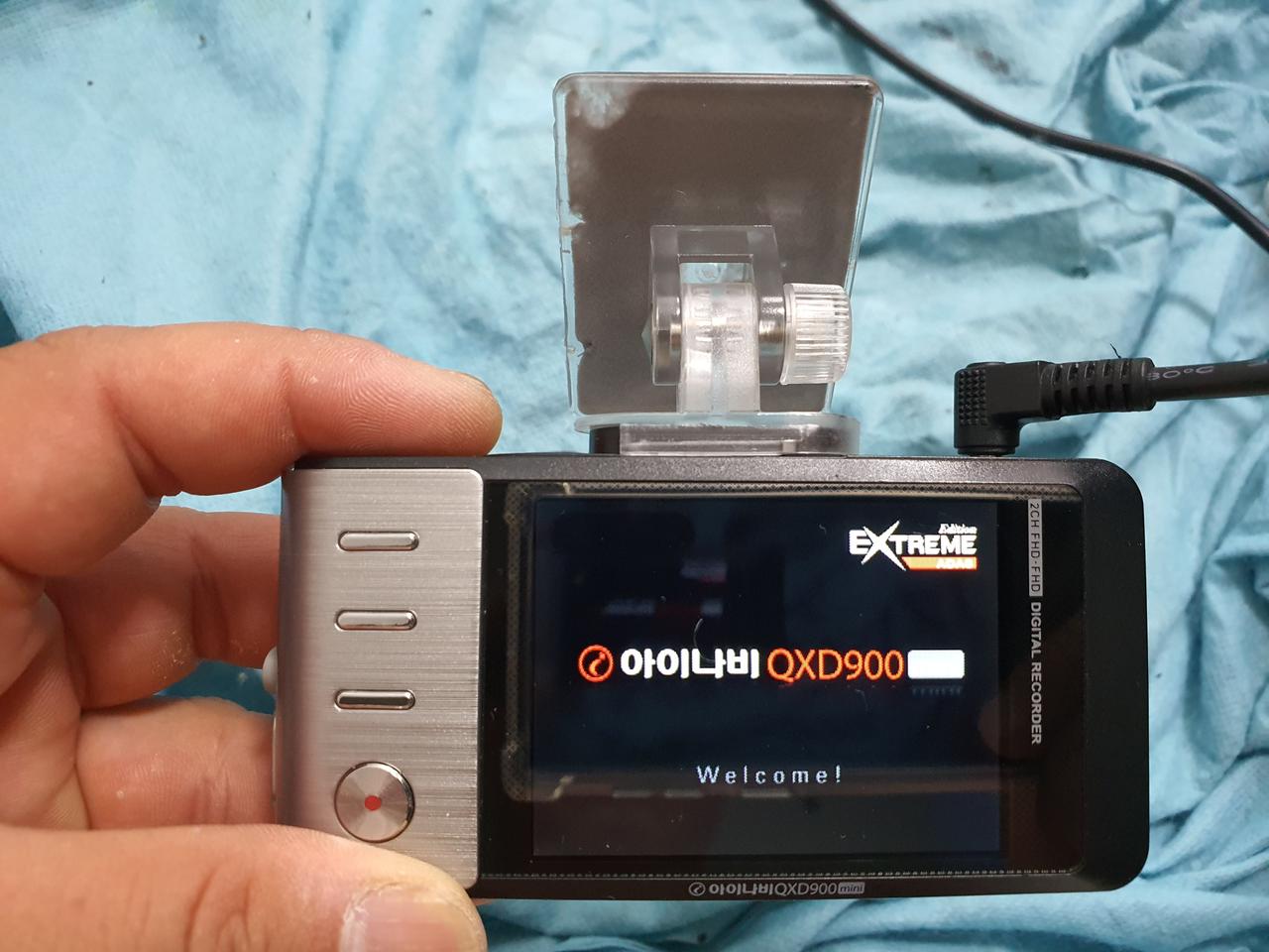 아이나비 풀HD 1채널 블랙박스 팝니다.