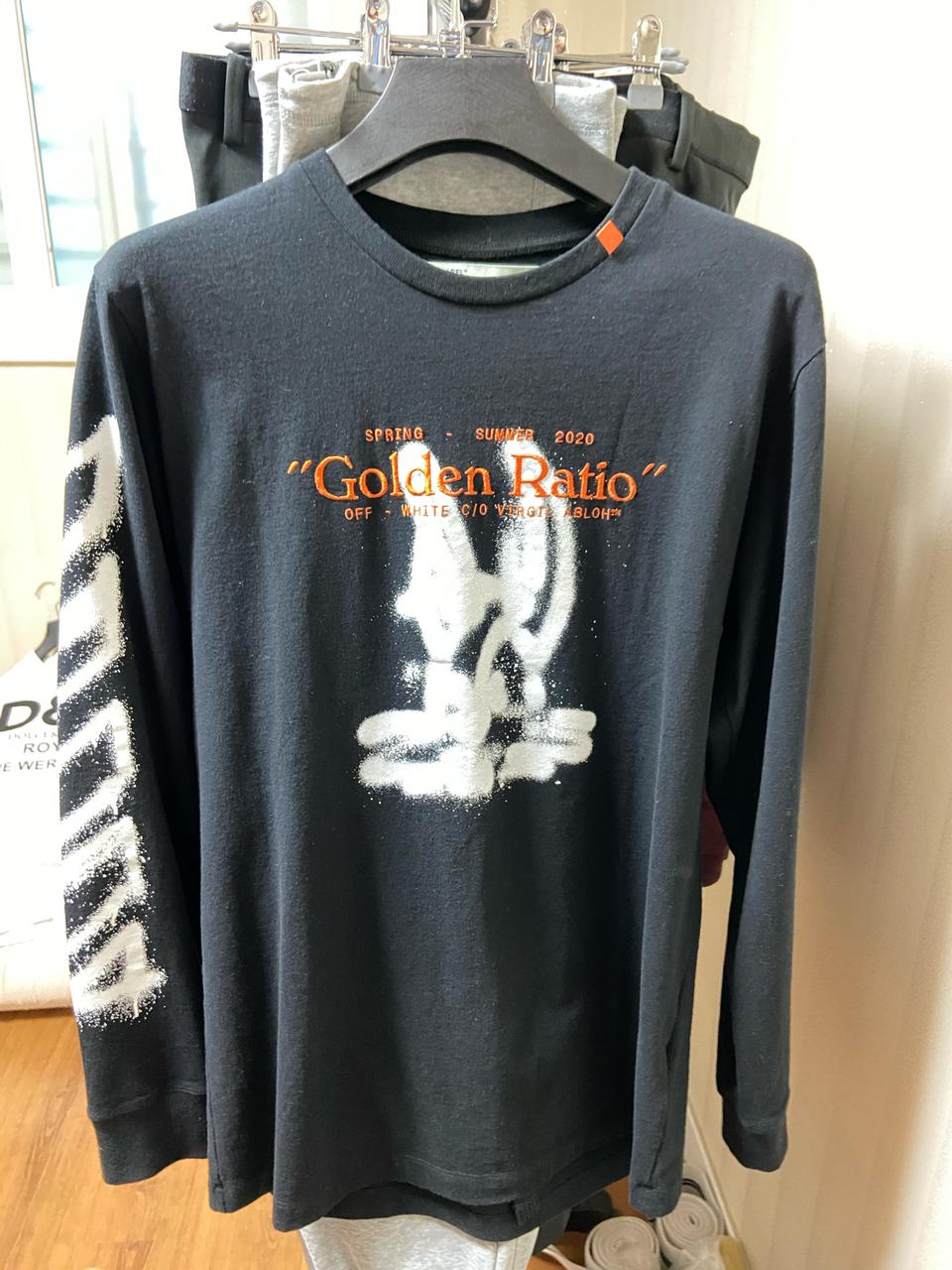오프화이트 20ss 골든 라티오 에로우 블랙 긴팔티