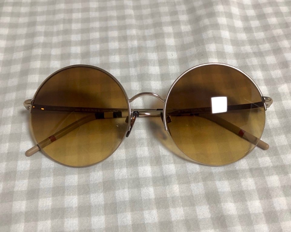 네고가능!!  버버리 선글라스 새제품 팝니다!!!