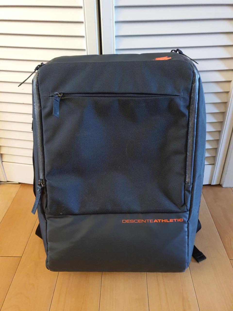 데상트 SHARK 백팩 