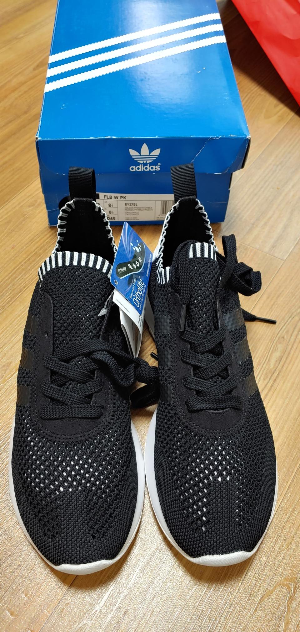 새상품 아디다스 운동화 270mm