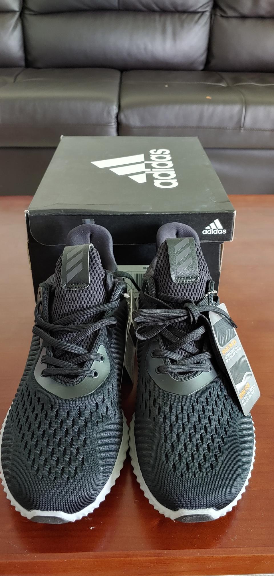 새상품 아디다스 운동화 알파바운스 260mm